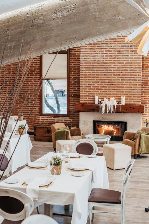 Hotel Restaurante El Montico Tordesillas Zewnętrze zdjęcie