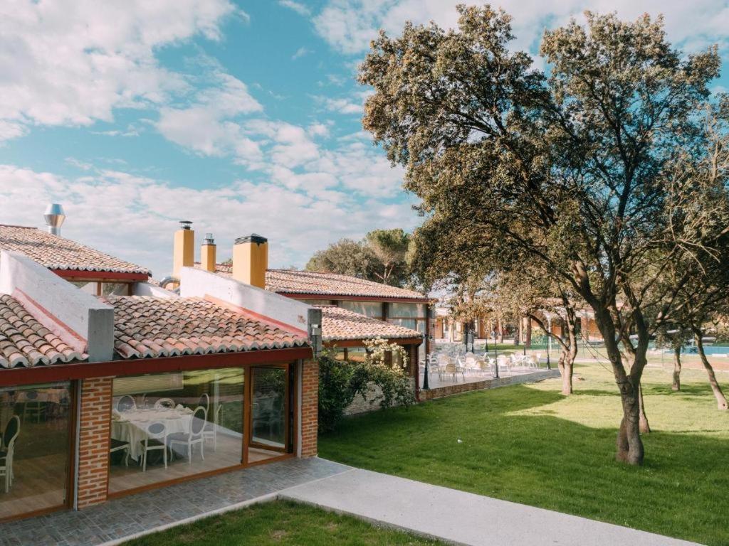 Hotel Restaurante El Montico Tordesillas Zewnętrze zdjęcie
