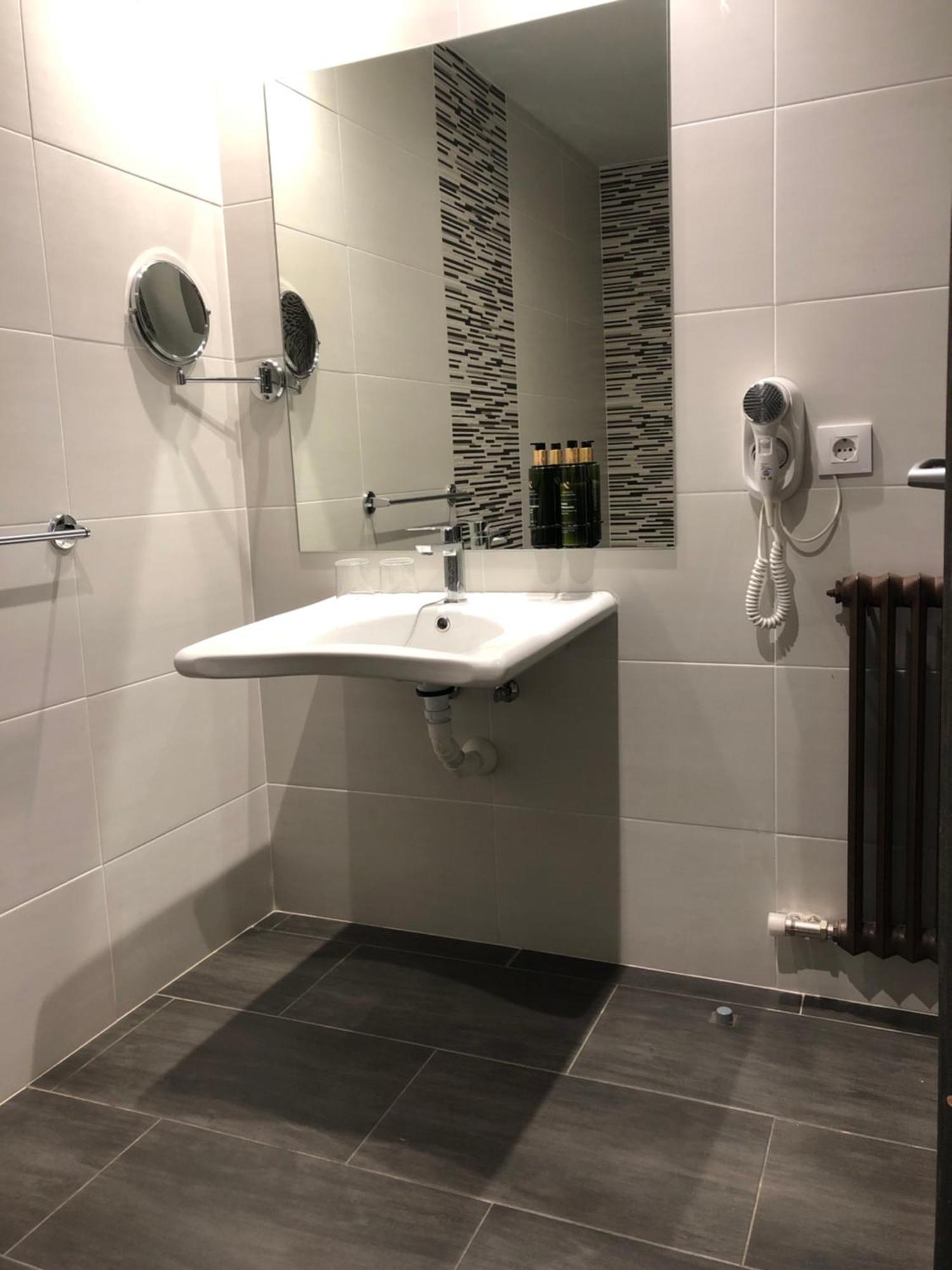 Hotel Restaurante El Montico Tordesillas Zewnętrze zdjęcie